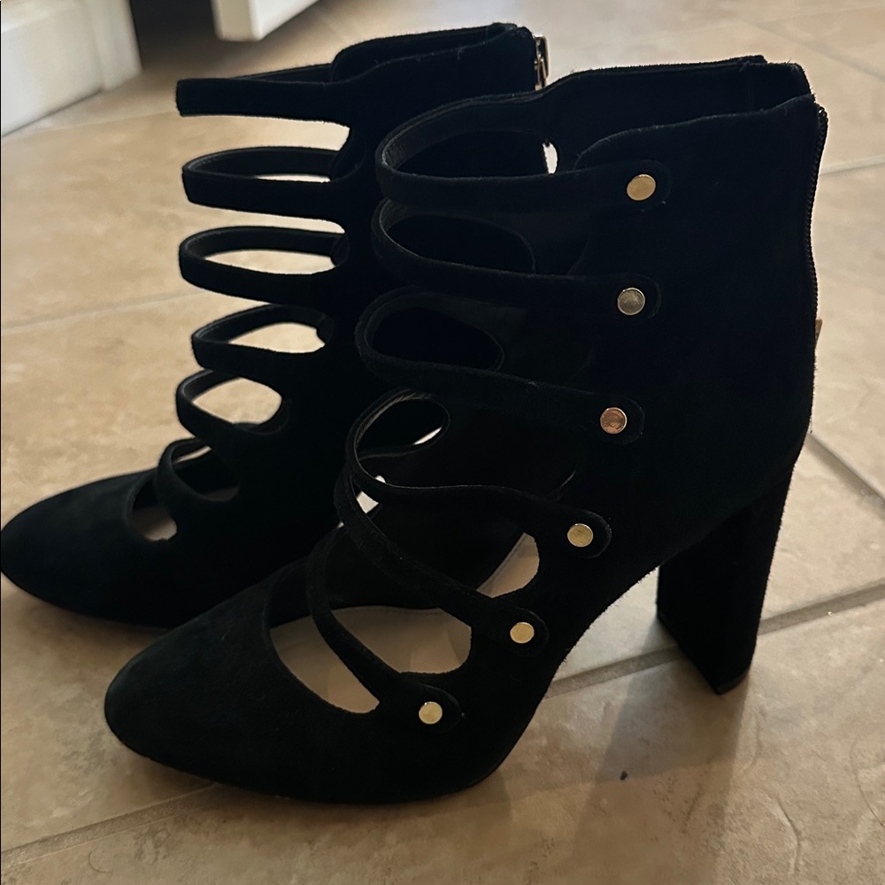 Vince camuto, Black suede booties